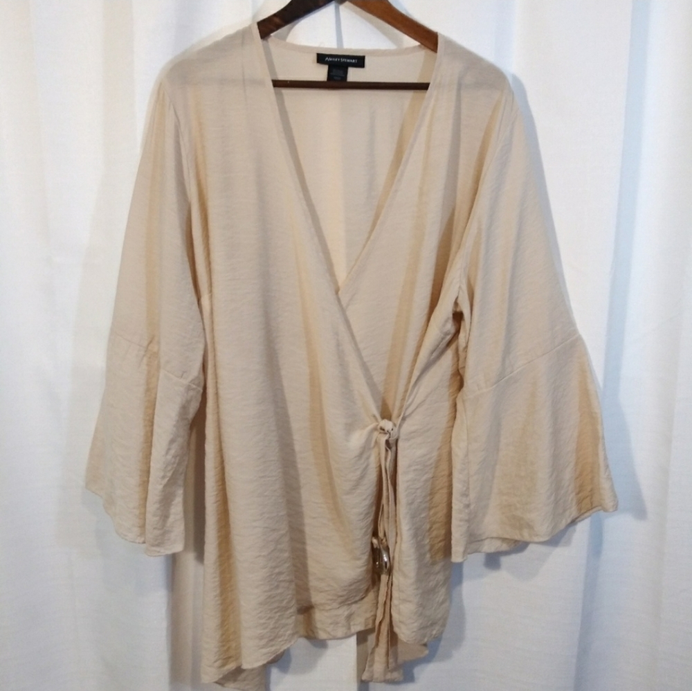Ashley Stewart Wrap Top US W 18/20